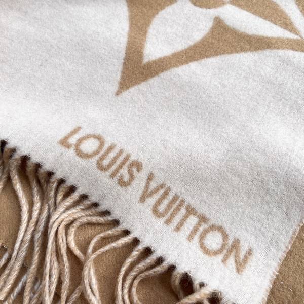 Louis Vuitton Scarf LVC00491